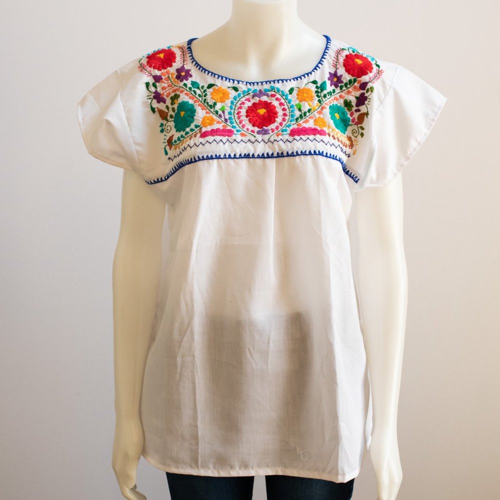 🌸 2 x $30🌸  Genuine Mexican hand embroidered top